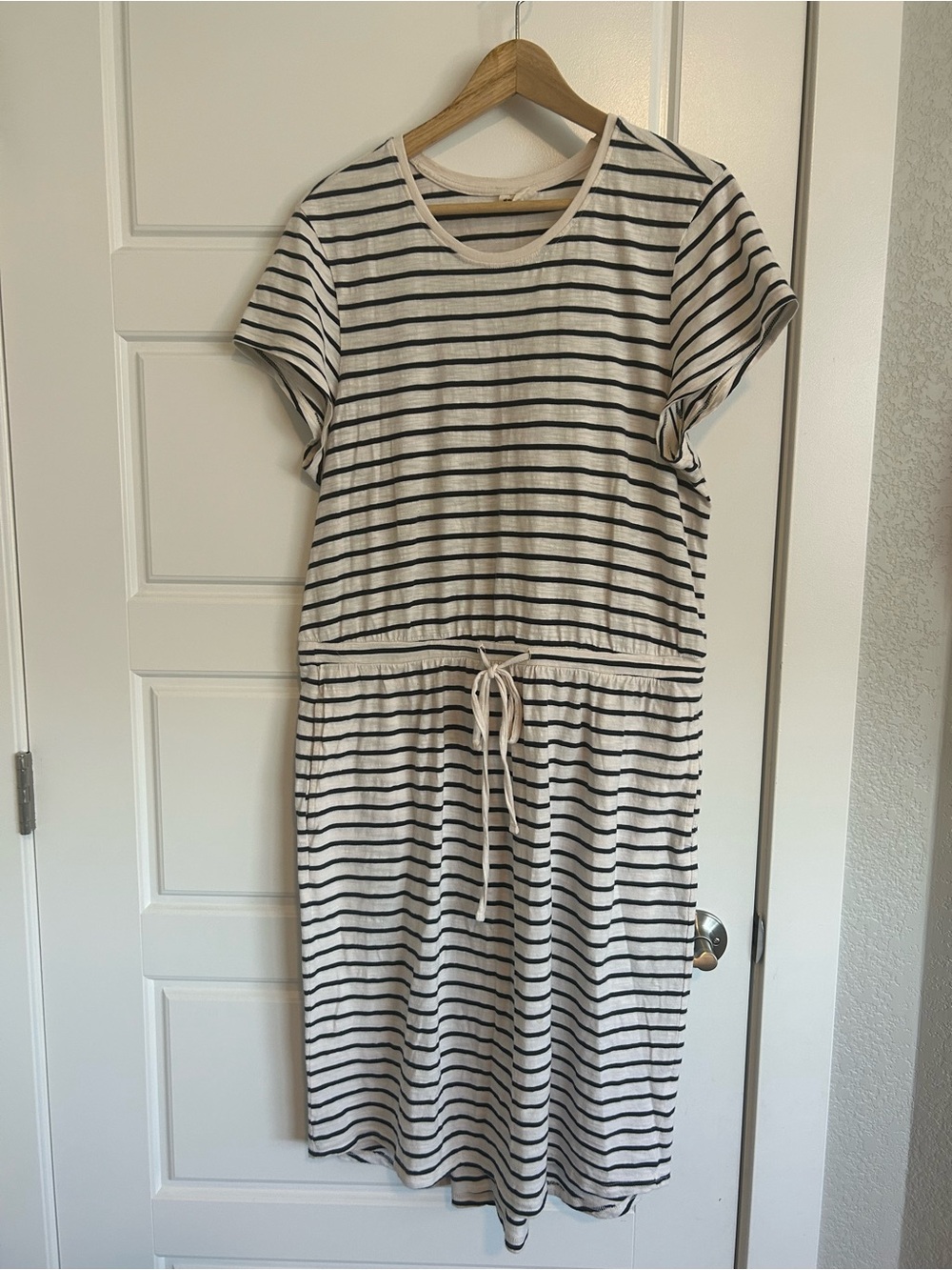Pact size large Striped Short-Sleeve Drawstring Cotton Dress in Cream and Black